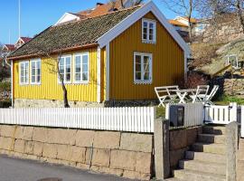 Hotel kuvat: 5 person holiday home in GREBBESTAD