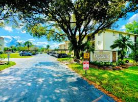 Hotel Foto: Elegant 1 Bedroom Condo With Swimming Pool Gym Access All Included In Convenient Fort Myers Location Near Golf Courses and Sanibel Island