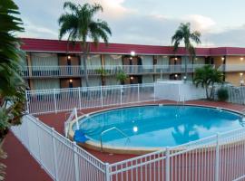 Express Inn & Suites - 5 Miles from St Petersburg Clearwater Airport, hotel in Clearwater