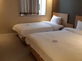 Hillside Hotel