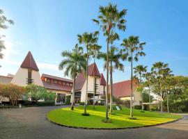 호텔 사진: Grand Tropic Suites Hotel Surabaya