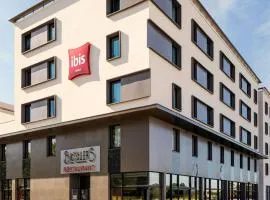 ibis Saint Quentin en Yvelines - Vélodrome, hôtel à Montigny-le-Bretonneux