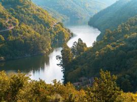Cabo Do Mundo Casa Rural, Hotel in Chantada