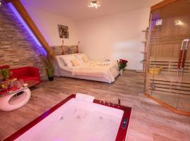 Hotel Photo: Romantický wellness suite hotel Heinz