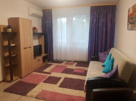 ホテル写真: Apartament cu 2 camere situat la 5 minute de statiunea mamaia