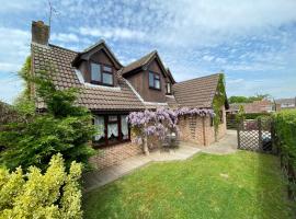 รูปภาพของโรงแรม: Stunning Rustic Home, New Forest National Park