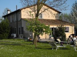 Hotel foto: Beautiful Holiday Home in Santo Stefano with Swimming Pool