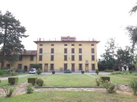 Hotel fotoğraf: Cadepaoli Vineyard & Roses - Bergamo Countryside