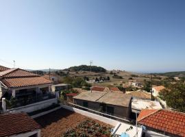 Ξενοδοχείο φωτογραφία: Theoni Holiday Home