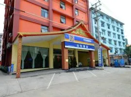 7Days Inn Xishuangbanna GaoZhuang West Shuangjing, hotel in Jinghong