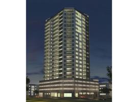 A picture of the hotel: Luxurious Two Bedroom Apartment - Amwaj Island