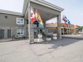 Econo Lodge Inn & Suites