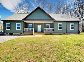 Serenity Views Comfort - Close to City & Parkway!