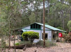 Fotos de Hotel: Harmony Forest Cottages & Lake side Lodge