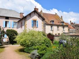 Хотел снимка: Maison de 2 chambres avec jardin clos et wifi a Souvigny