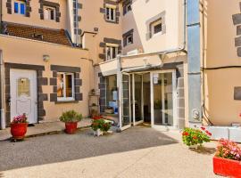 Logis Hotel restaurant de la Poste、ポンジボーのホテル