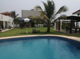होटल की एक तस्वीर: Hotel Arrecife Chachalacas