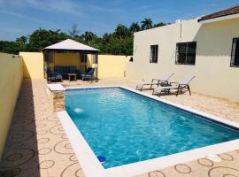 Foto di Hotel: La Playa Dorada Mountainview Villa, situada en San Felipe de Puerto Plata, a 1,4 km de Dorada