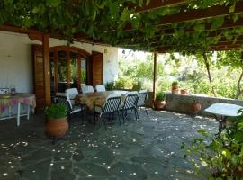 Ξενοδοχείο φωτογραφία: Gorgeous Holiday Home in Evora with Garden