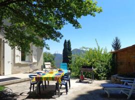 Photo de l’hôtel: Maison de 3 chambres avec jardin amenage et wifi a Plan de Baix