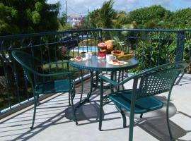 Gambaran Hotel: 2 bedrooms appartement with shared pool enclosed garden and wifi at Grande Gaube 1 km away from the beach