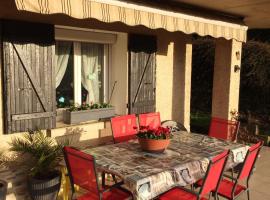 Hotel foto: Appartement d'une chambre avec vue sur la ville jardin clos et wifi a Saint Victor de Cessieu