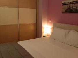 Hotel kuvat: Modern cosy apartment near Subway to Acropolis