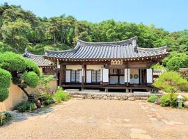 Hotel Foto: Tohyang Traditional House