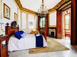 A picture of the hotel: 5 BEDROOMS APARTMENT, PALMA DE MALLORCA