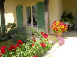 Hotel Foto: Appartement d'une chambre avec piscine privee jardin clos et wifi a Montpezat de Quercy