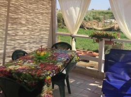 Hotel Photo: 2 bedrooms appartement at Scoglitti 100 m away from the beach with sea view and enclosed garden