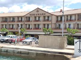 Hotel Miramare, ξενοδοχείο σε Njivice