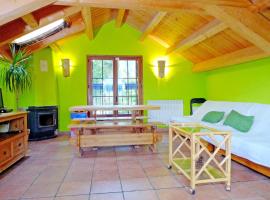 Hotel Photo: 2 bedrooms house with balcony and wifi at Belsierre