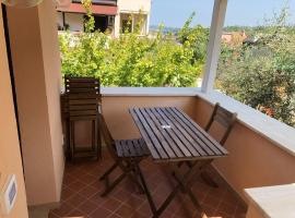 Foto di Hotel: One bedroom house with enclosed garden and wifi at Chieti