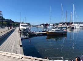 Hotel Photo: Holiday apartment for 4+ guests in Holmestrand city center