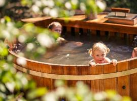 Treehouse Stvořidla, ξενοδοχείο σε Svetla nad Sazavou