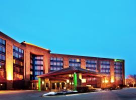 酒店照片: Holiday Inn Chicago Nw Crystal Lk Conv Ctr, an IHG Hotel