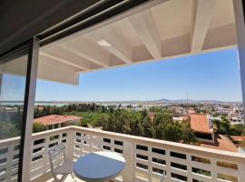 Fotos de Hotel: PANORAMIC Larnaca Salt Lake VIEW flat