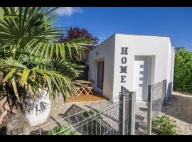MICRO MAISON ROYAN CENTRE VILLE/PLAGE A PIED, hotel v destinaci Royan
