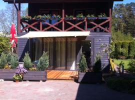 Brīvdienu māja"Jauneglites", hotel en Skulte