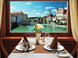 ホテル写真: Hotel-Restaurant Minichmayr