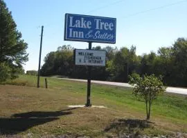 Lake Tree Inn & Suites, hotell i Marion