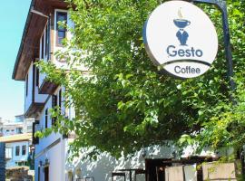 White City Pension, hotel in Antalya