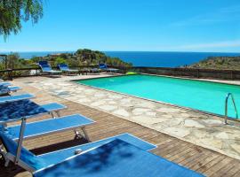 Holiday Home Le Terrazze del Geco Bungalow A - SLR300 by Interhome, hotell sihtkohas San Lorenzo al Mare