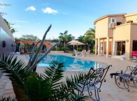 酒店照片: 6 bedrooms villa with private pool spa and enclosed garden at Souss Massa