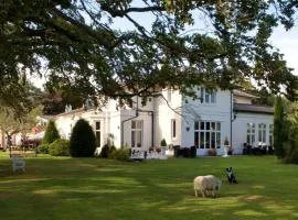 Wrexham Llyndir Hotel by Belvilla