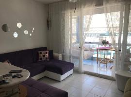 Hotel kuvat: Cosy,nice and convenient family sea view apartment