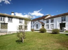 Kongsvold Fjeldstue by Frich`s