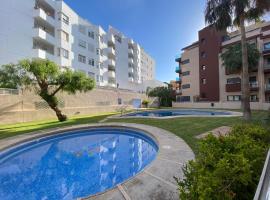 ホテル写真: APARTAMENTO 2ª LINEA DE PLAYA