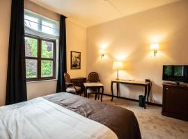 Hotel Kasteel Solhof, hotel in Aartselaar